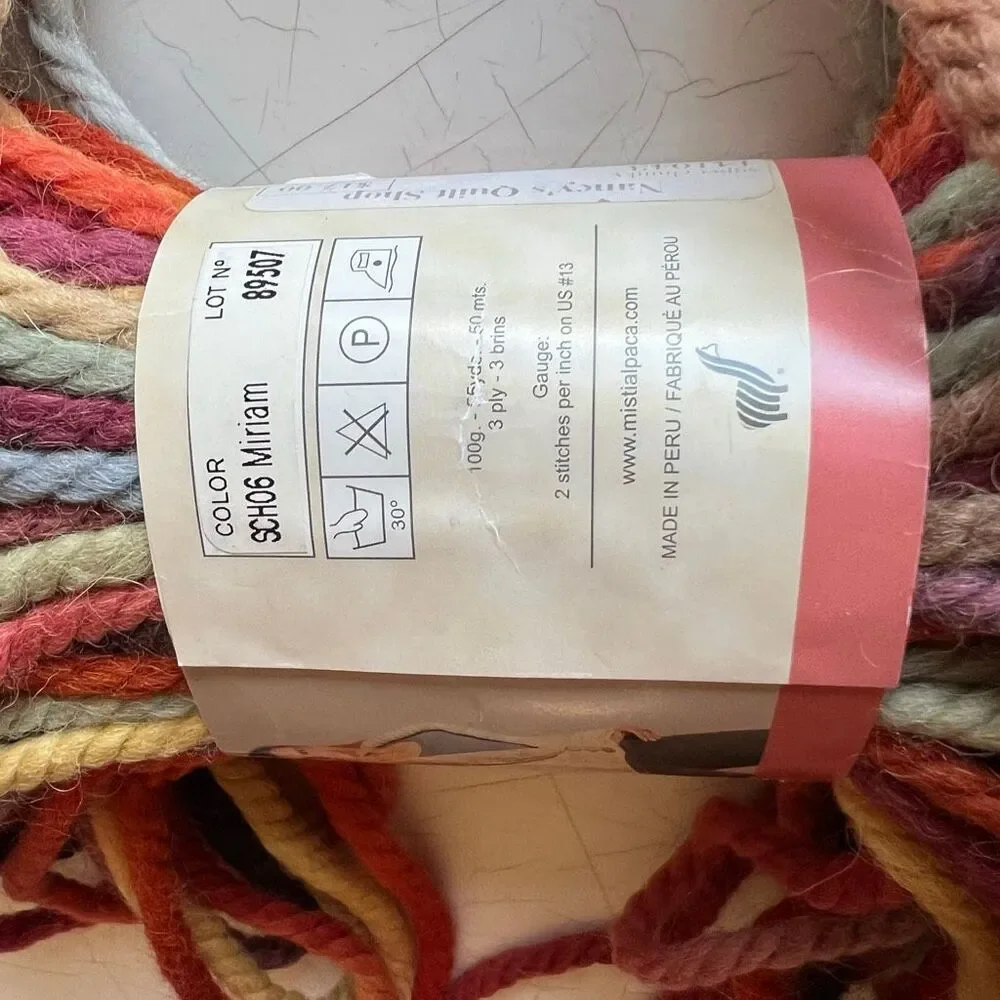 Misti alpaca 50% Baby Alpaca 50%wool multicolored rainbow Chunky 100g 55 yards s
